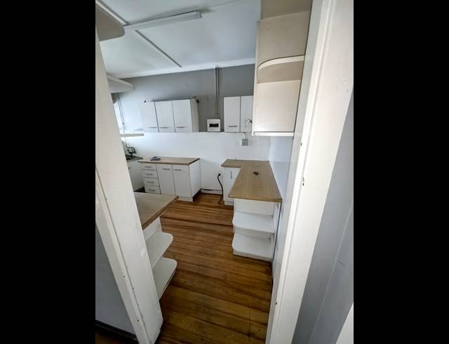 1.5 BEDROOM FLAT FOR SALE IN PELHAM